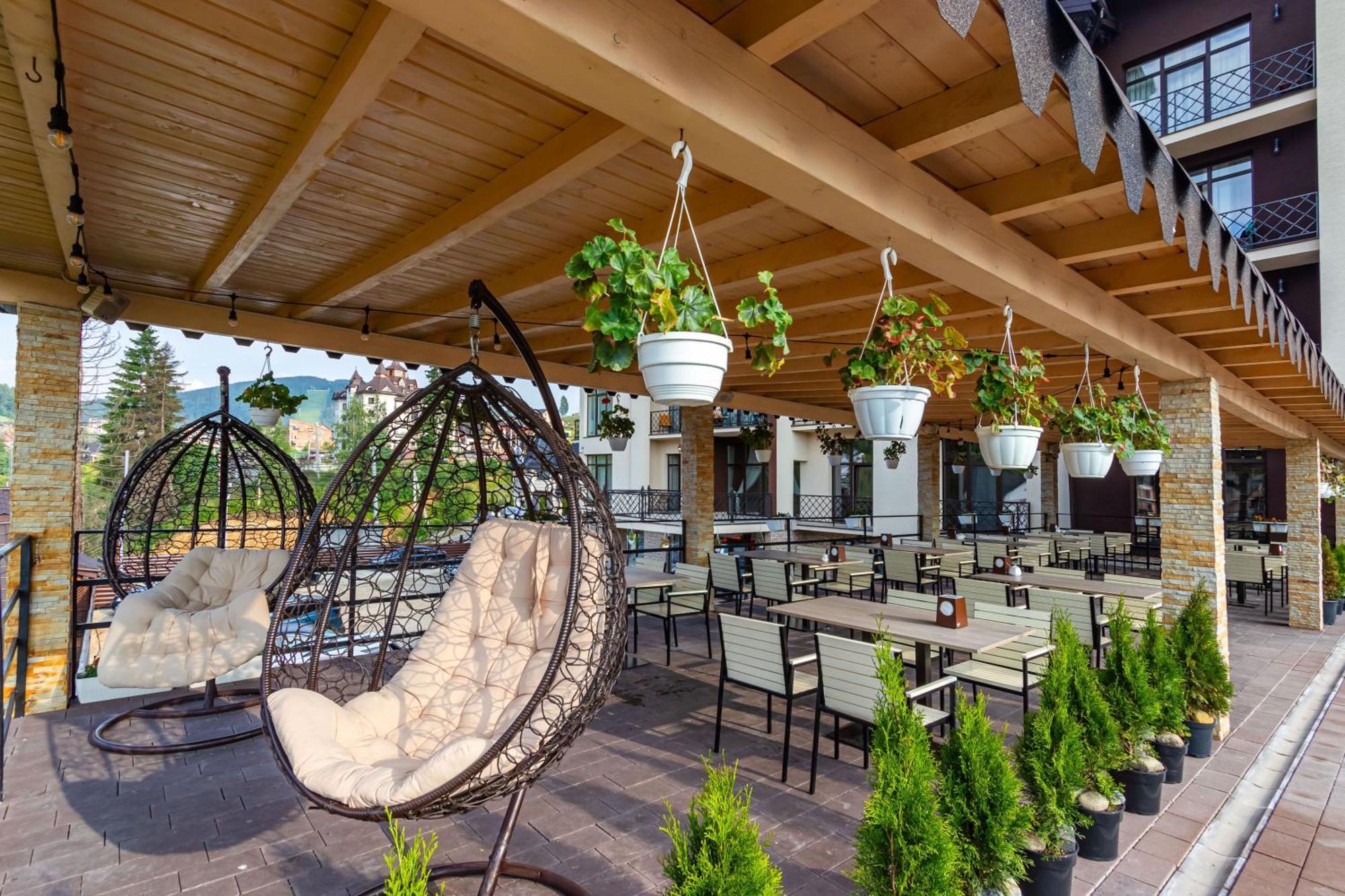 Gold Palace Wellness & Spa Bukovel Exterior photo