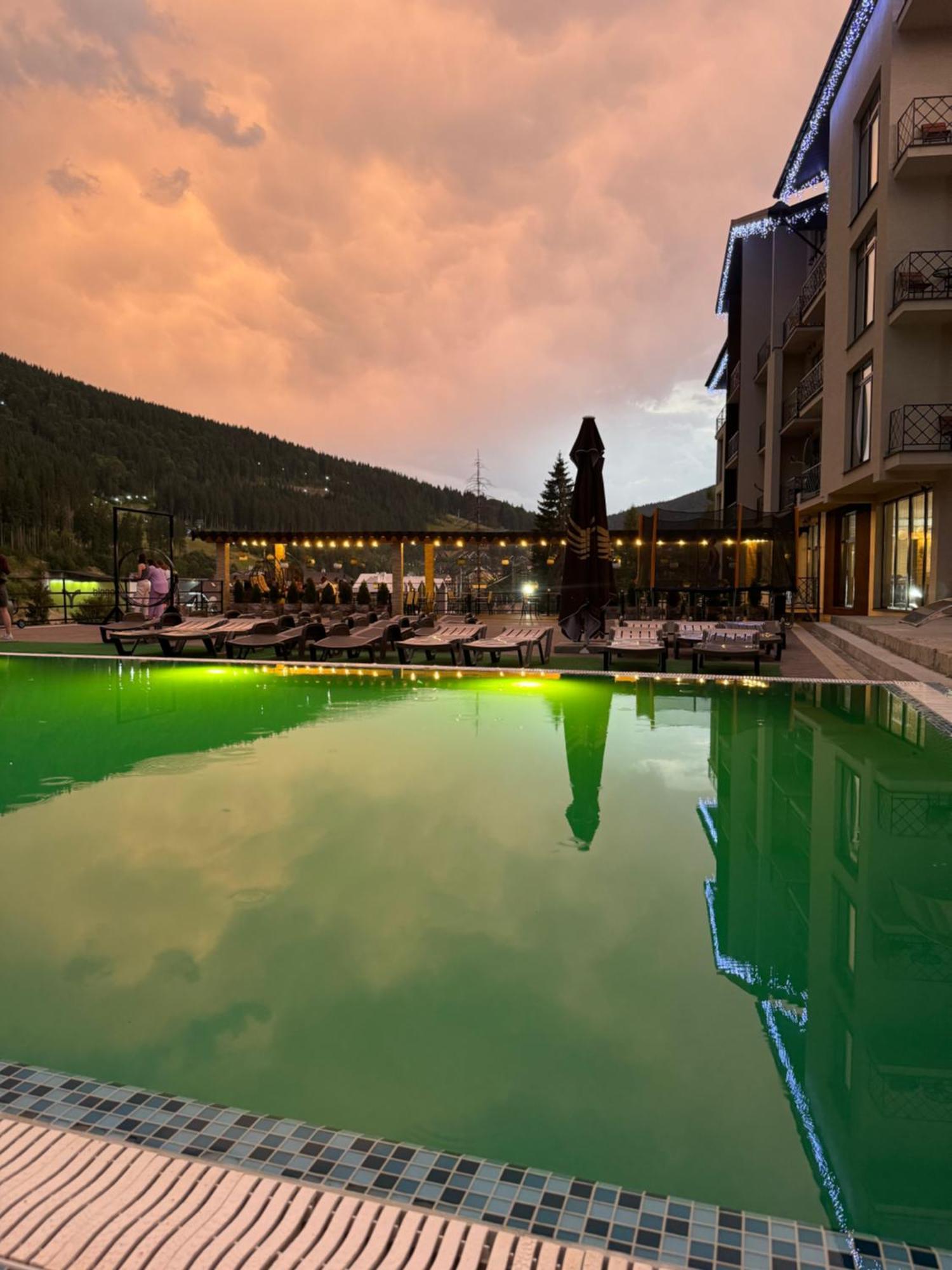 Gold Palace Wellness & Spa Bukovel Exterior photo