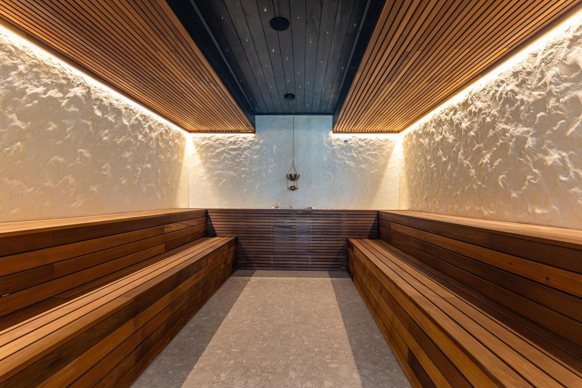 Gold Palace Wellness & Spa Bukovel Exterior photo