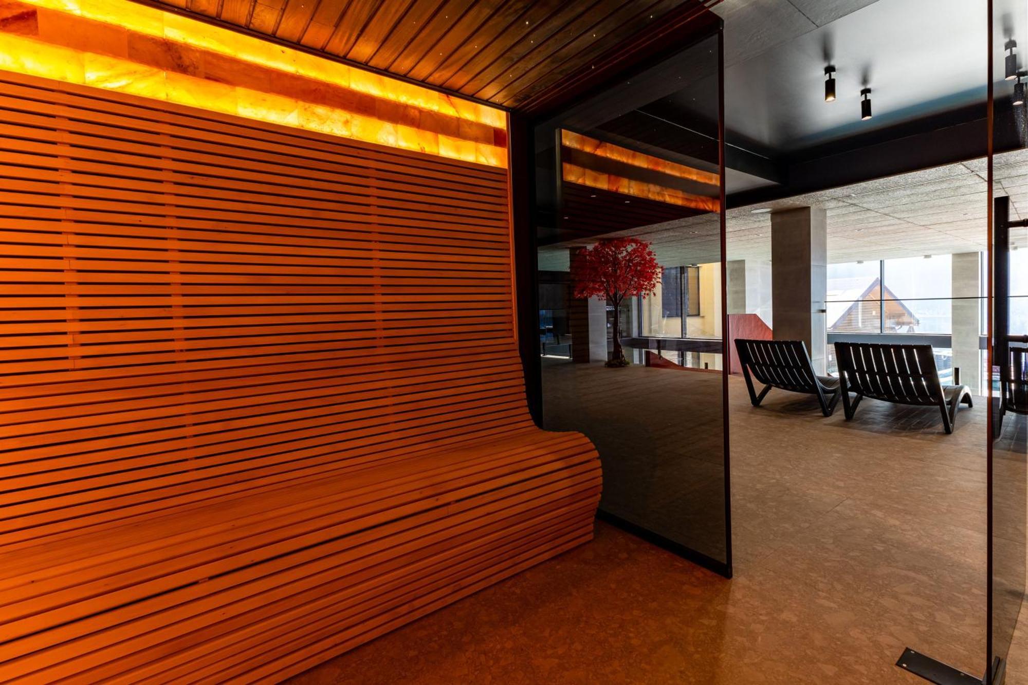 Gold Palace Wellness & Spa Bukovel Exterior photo