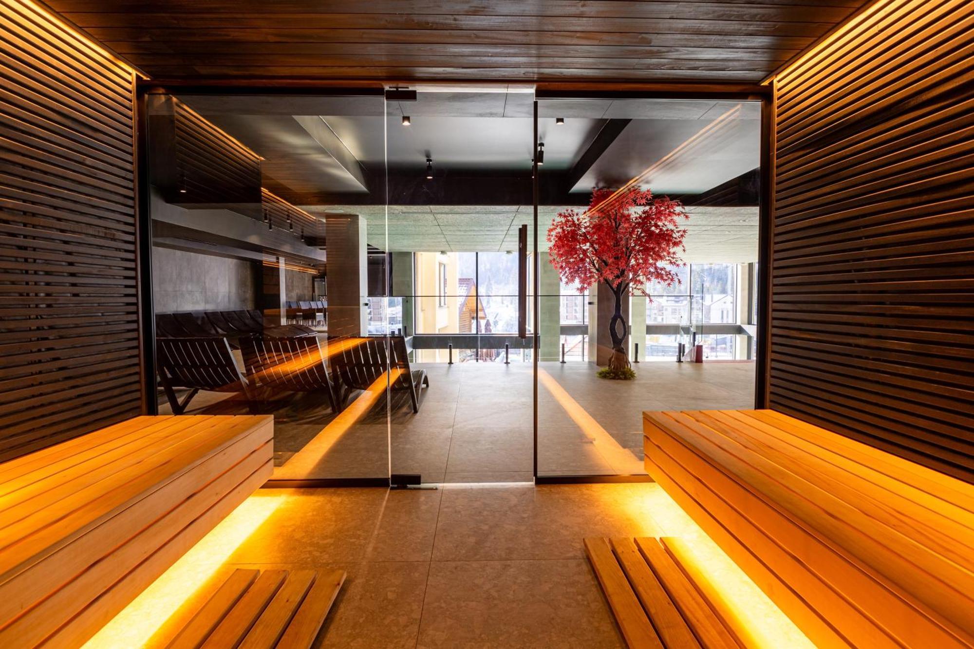 Gold Palace Wellness & Spa Bukovel Exterior photo